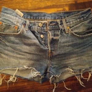 501 Levi jean shorts